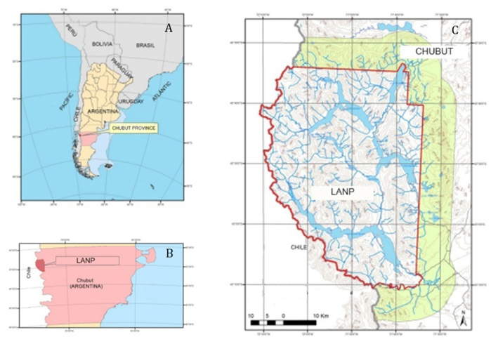 Mapa dividido en tres secciones que muestra la ubicación de la provincia de Chubut en Argentina, un mapa detallado de la región con límites y ríos, y un mapa ampliado de una zona específica dentro de Chubut.

Descripción generada con IA